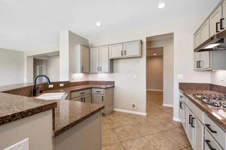 33-web-or-mls-8M4A8785
