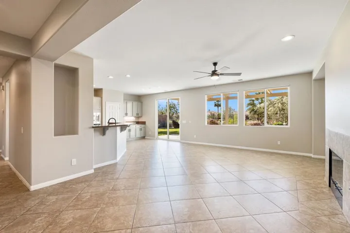 42-web-or-mls-8M4A8714