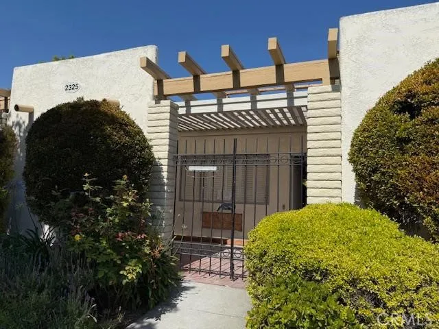 2325 Via Mariposa W C, Laguna Woods, California 92637, 2 Bedrooms Bedrooms, ,2 BathroomsBathrooms,Residential,For Sale,Via Mariposa,OC25171234