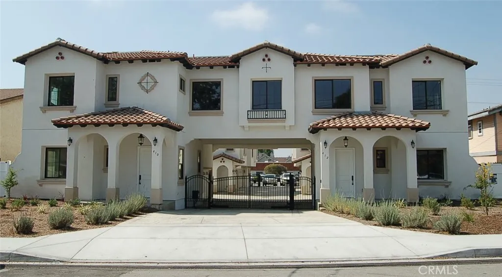 425 W Duarte Road 412, Monrovia, California 91016, 3 Bedrooms Bedrooms, ,3 BathroomsBathrooms,Residential Lease,For Rent,Duarte,TR25162341