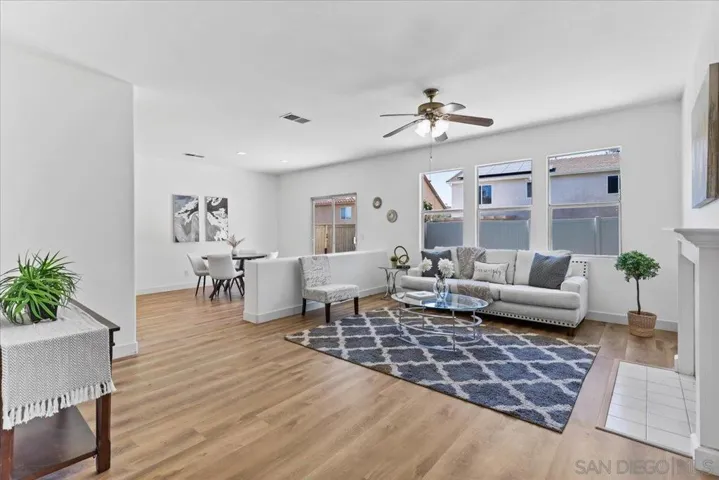 817 Avenida Codorniz, San Marcos, California 92069