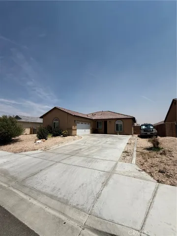 13229 Plaza Laredo Way, Victorville, California 92395