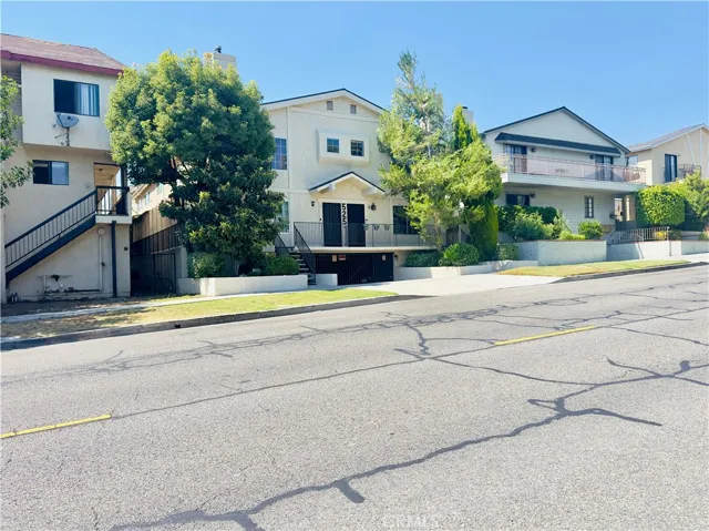 525 E Verdugo Avenue D, Burbank, California 91501
