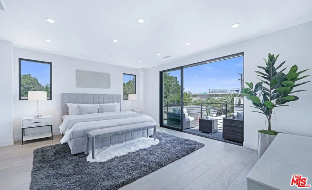 4710 Berryman Avenue, Culver City, California 90230 home-pic-16