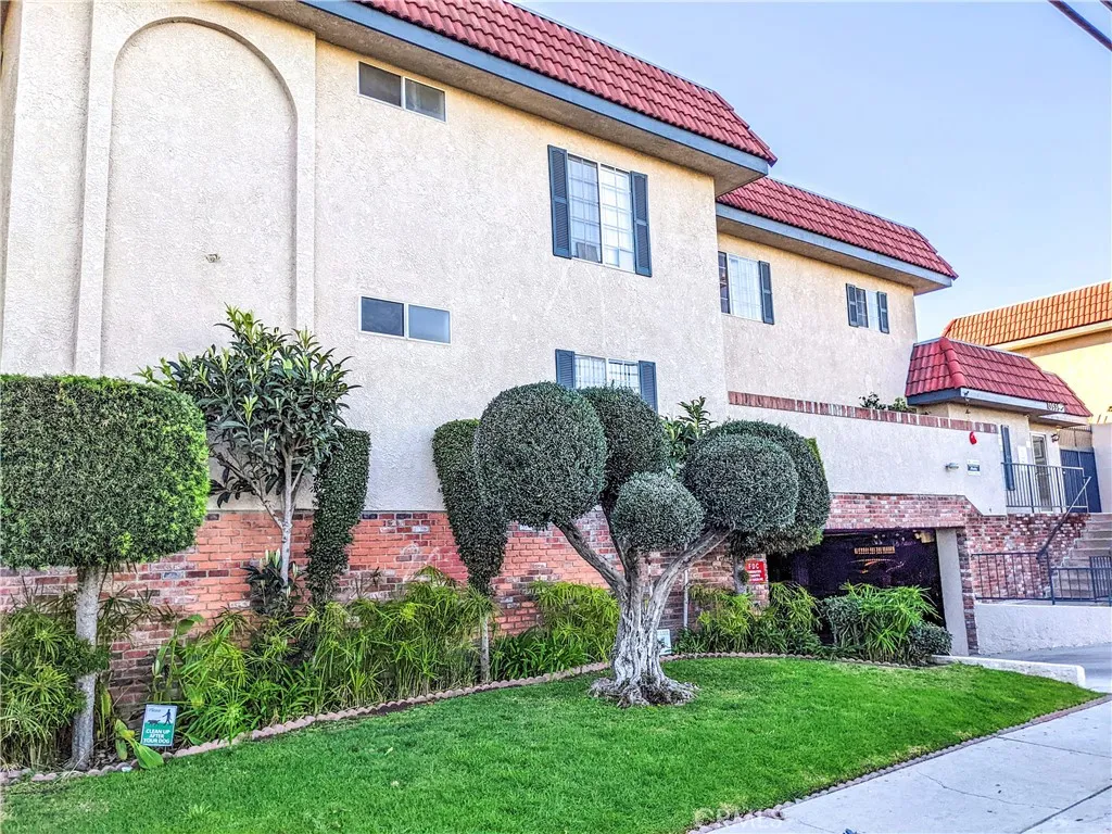 13535 Yukon Avenue 40, Hawthorne, California 90250, 1 Bedroom Bedrooms, ,1 BathroomBathrooms,Residential Lease,For Rent,Yukon,SB25171500