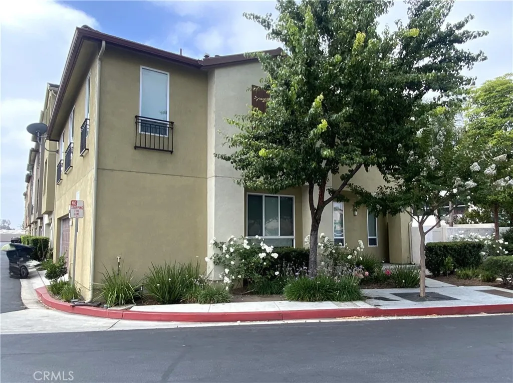 12029 Stanley Park Court, Hawthorne, California 90250, 4 Bedrooms Bedrooms, ,3 BathroomsBathrooms,Residential Lease,For Rent,Stanley Park,SB25171545