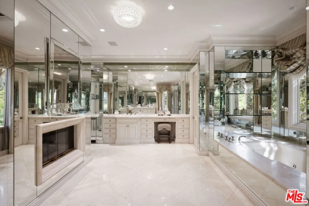 1160 Chantilly Road, Los Angeles, California 90077 home-pic-19