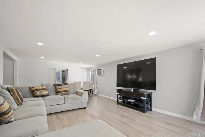 237 Ridgecrest Dr, San Diego, California 92114