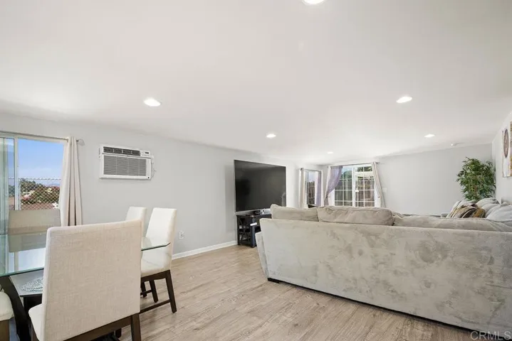237 Ridgecrest Dr, San Diego, California 92114
