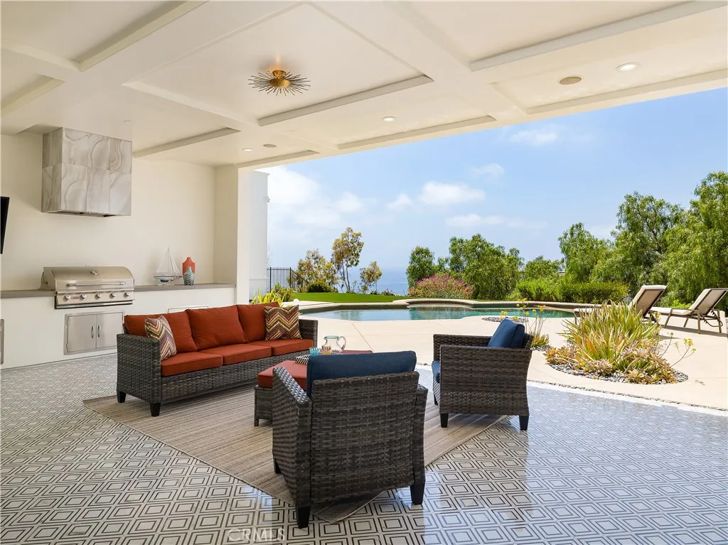 32009 Cape Point Drive, Rancho Palos Verdes, California 90275 home-pic-9