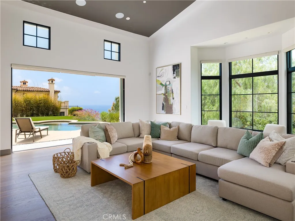 32009 Cape Point Drive, Rancho Palos Verdes, California 90275 home-pic-13