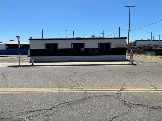 2902 E Butler Avenue, Fresno, California 93721