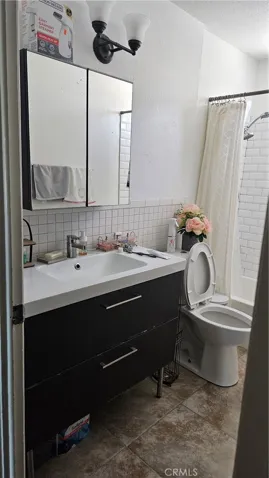 190 W Wilson Street, Rialto, California 92376
