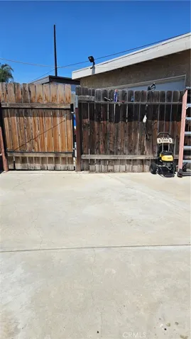 190 W Wilson Street, Rialto, California 92376