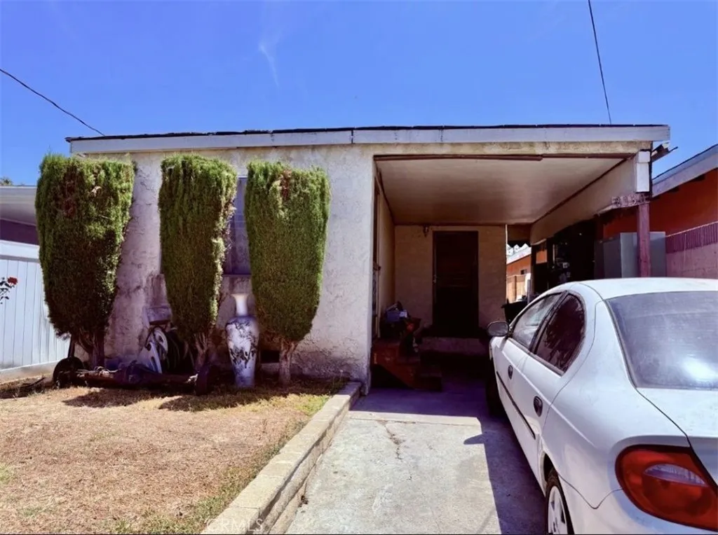 8330 Elburg Street, Paramount, California 90723, 2 Bedrooms Bedrooms, ,1 BathroomBathrooms,Residential,For Sale,Elburg,DW25170768