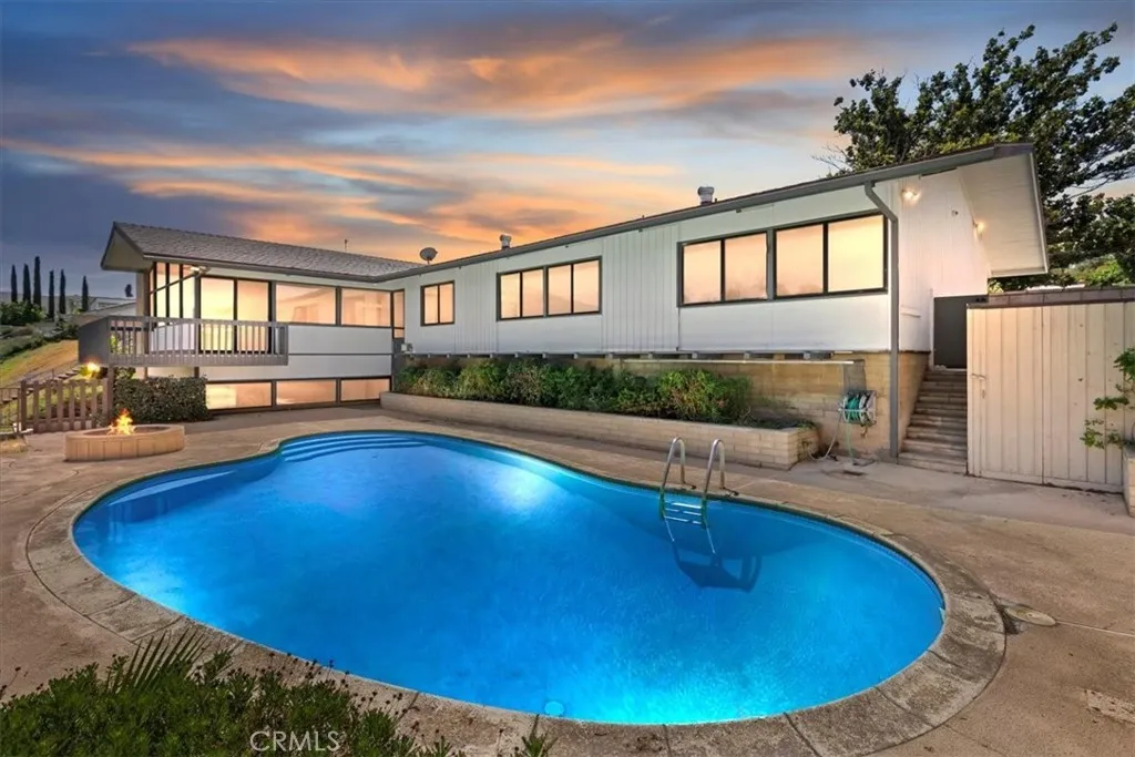 1145 Via Vallarta, Riverside, California 92506, 5 Bedrooms Bedrooms, ,4 BathroomsBathrooms,Residential,For Sale,Via Vallarta,IV25169940