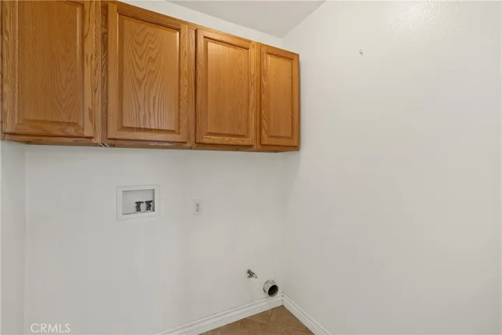 Large, flat useable backyard aprox. 6098 square feet.