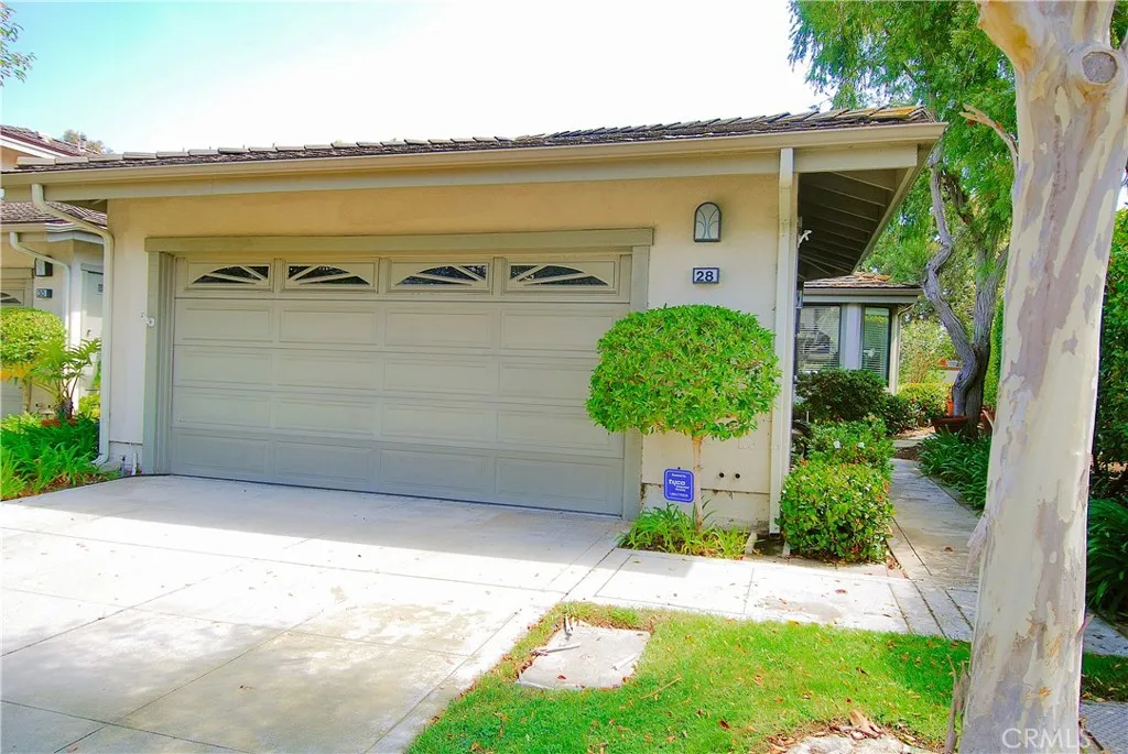 28 Fairway Drive, Manhattan Beach, California 90266, 2 Bedrooms Bedrooms, ,2 BathroomsBathrooms,Residential Lease,For Rent,Fairway,SB25171723