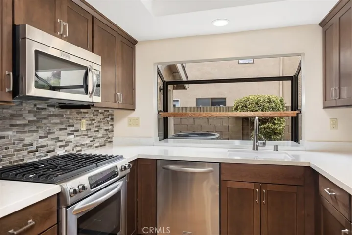 21502 Via Invierno, Lake Forest, California 92630