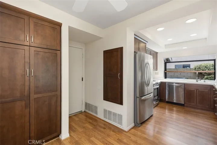 21502 Via Invierno, Lake Forest, California 92630