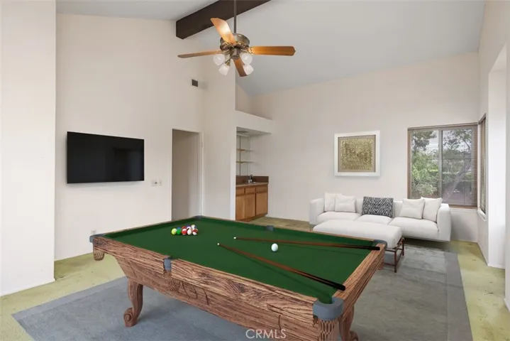 Very large bonus room with lots of windows for natural lighting.
Note: This room is virtually staged.