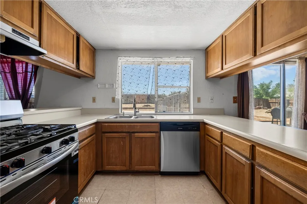 9604 E Avenue R12, Littlerock, California 93543 home-pic-18