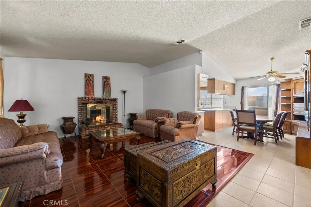 9604 E Avenue R12, Littlerock, California 93543 home-pic-12