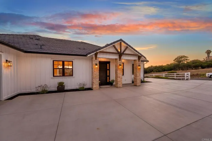 662 Lower Springs Road, Fallbrook, California 92028