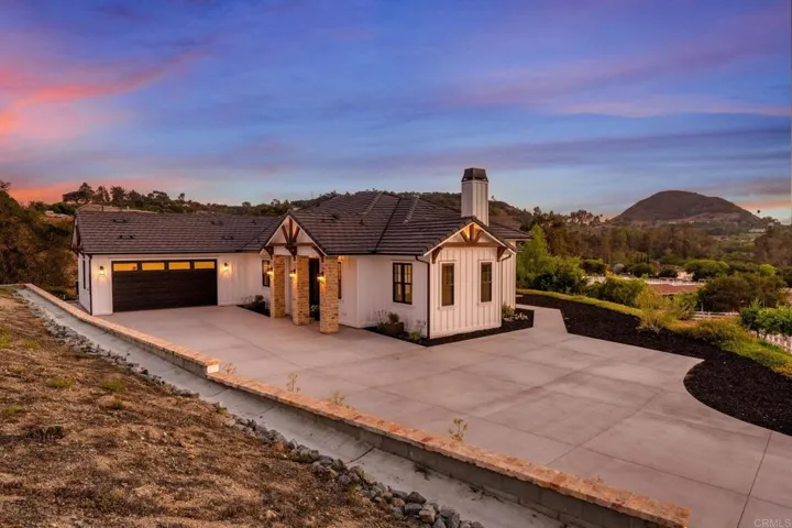 662 Lower Springs Road, Fallbrook, California 92028
