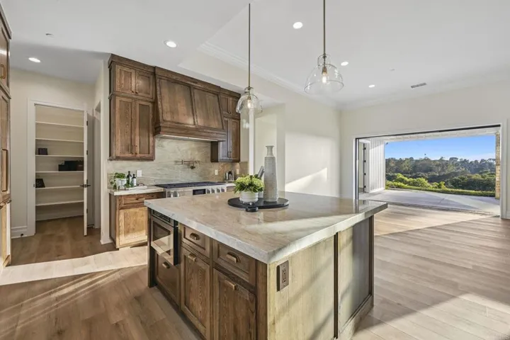 662 Lower Springs Road, Fallbrook, California 92028