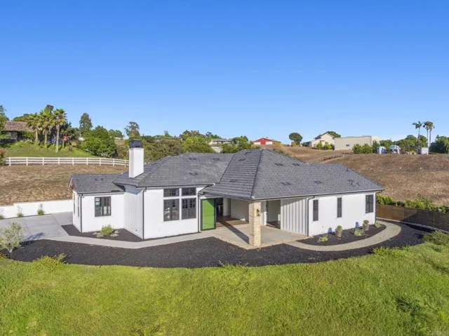 662 Lower Springs Road, Fallbrook, California 92028