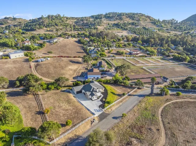 662 Lower Springs Road, Fallbrook, California 92028