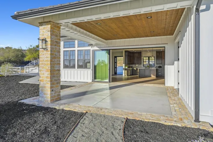 662 Lower Springs Road, Fallbrook, California 92028