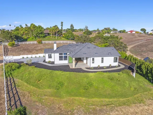 662 Lower Springs Road, Fallbrook, California 92028