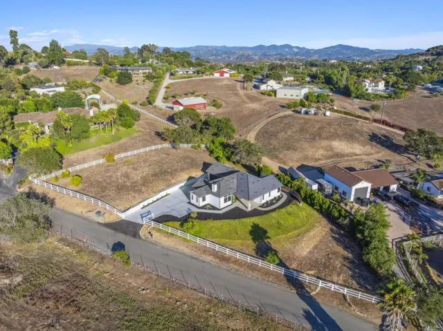 662 Lower Springs Road, Fallbrook, California 92028