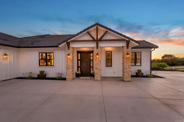 662 Lower Springs Road, Fallbrook, California 92028