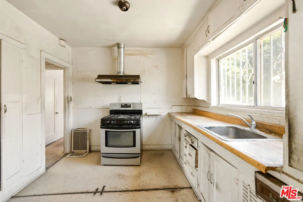 2232 Meadowvale Avenue, Los Angeles, California 90031 home-pic-7