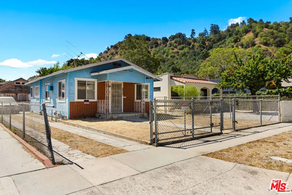 2232 Meadowvale Avenue, Los Angeles, California 90031 home-pic-0