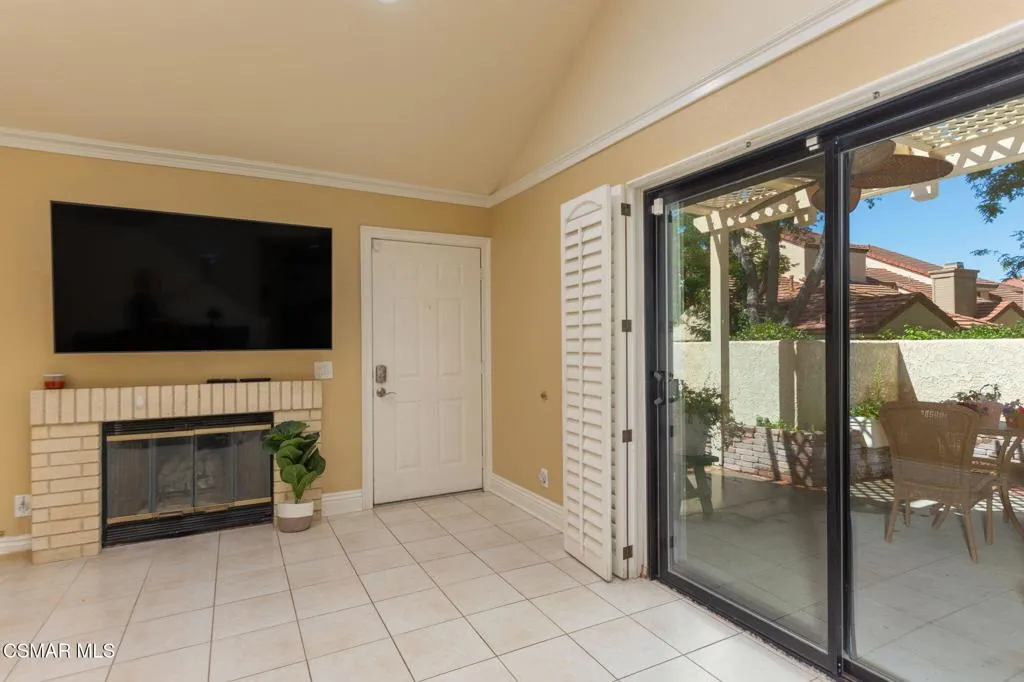 5368 Rainwood Street 65, Simi Valley, California 93063 home-pic-3