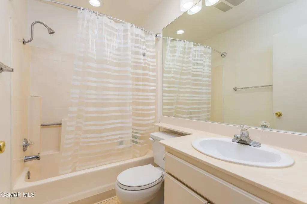 5368 Rainwood Street 65, Simi Valley, California 93063 home-pic-15
