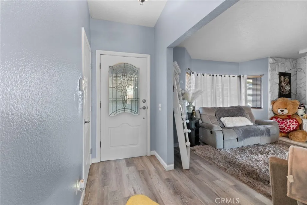 7935 Gaylop Ave, Hesperia, California 92345 home-pic-4