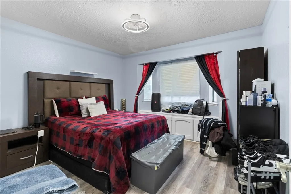 7935 Gaylop Ave, Hesperia, California 92345 home-pic-15