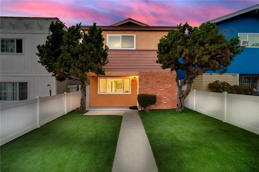 165 E Eldridge Street, Long Beach, California 90807, 4 Bedrooms Bedrooms, ,2 BathroomsBathrooms,Residential,For Sale,Eldridge,WS25170960