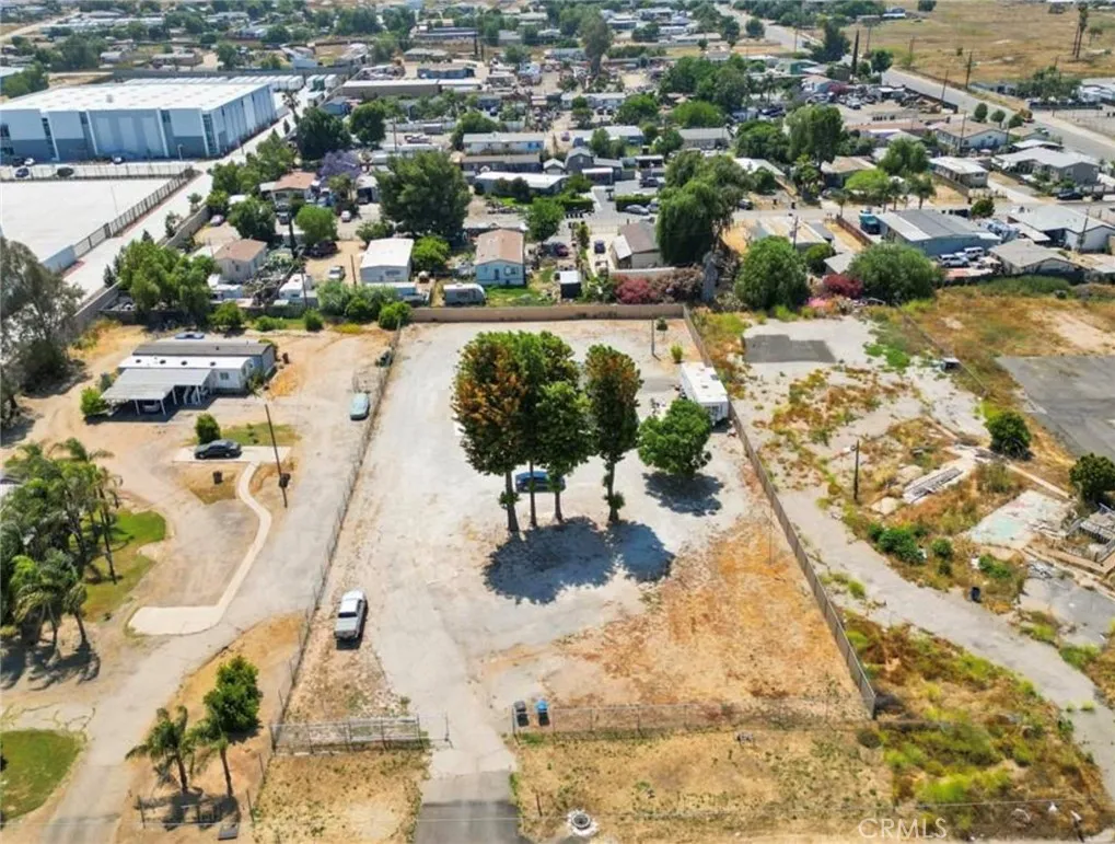 18583 Seaton Avenue, Perris, California 92570 home-pic-3