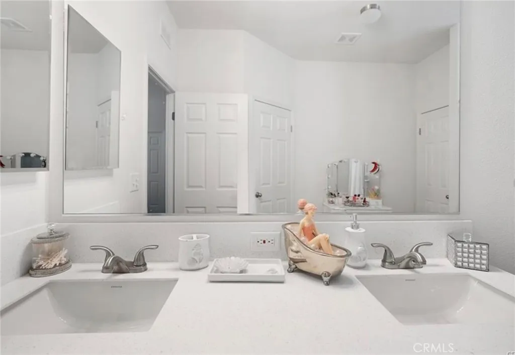 18583 Seaton Avenue, Perris, California 92570 home-pic-13