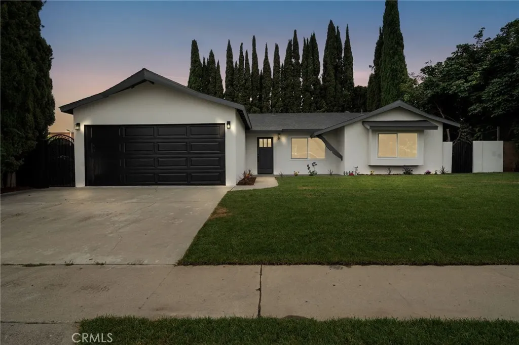 13072 E Binnacle Avenue, Orange, California 92868, 3 Bedrooms Bedrooms, ,2 BathroomsBathrooms,Residential,For Sale,Binnacle,PW25171644