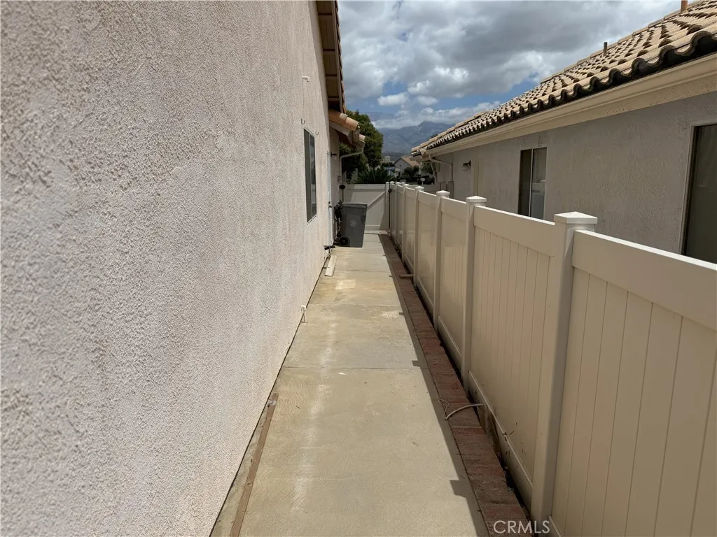 5178 Savannah Drive, Banning, California 92220 home-pic-21