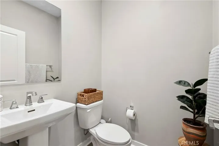 31257 Via Nubes, Temecula, California 92592