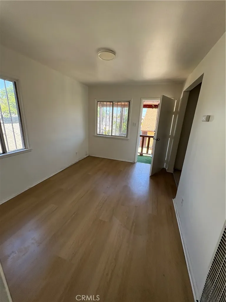 1030 W 88th Street 1/4, Los Angeles, California 90044 home-pic-23