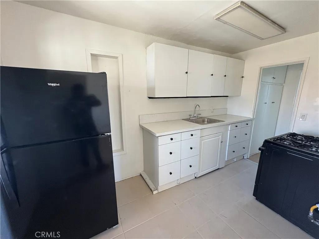 1030 W 88th Street 1/4, Los Angeles, California 90044 home-pic-19